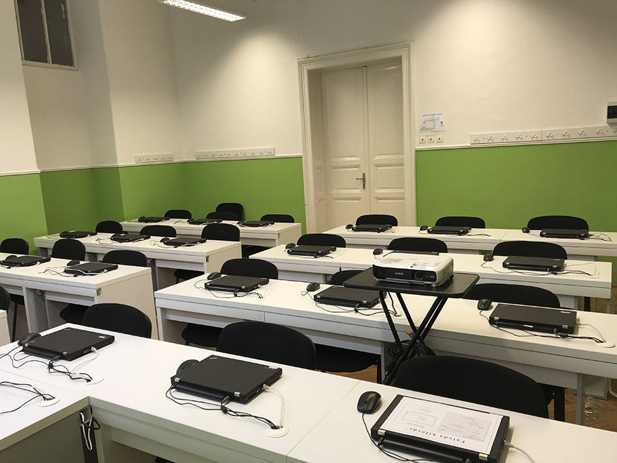 Felnőttképzés stabil hálózaton